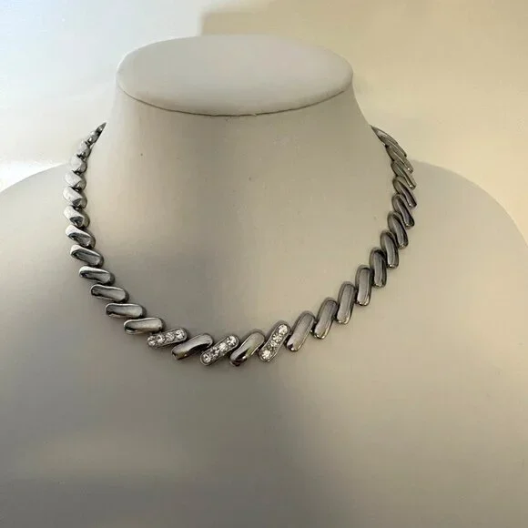 Silver Tone Rhinestone Accent Slant Bar Link Necklace Elegant Classic 17 in - Picture 2 of 8